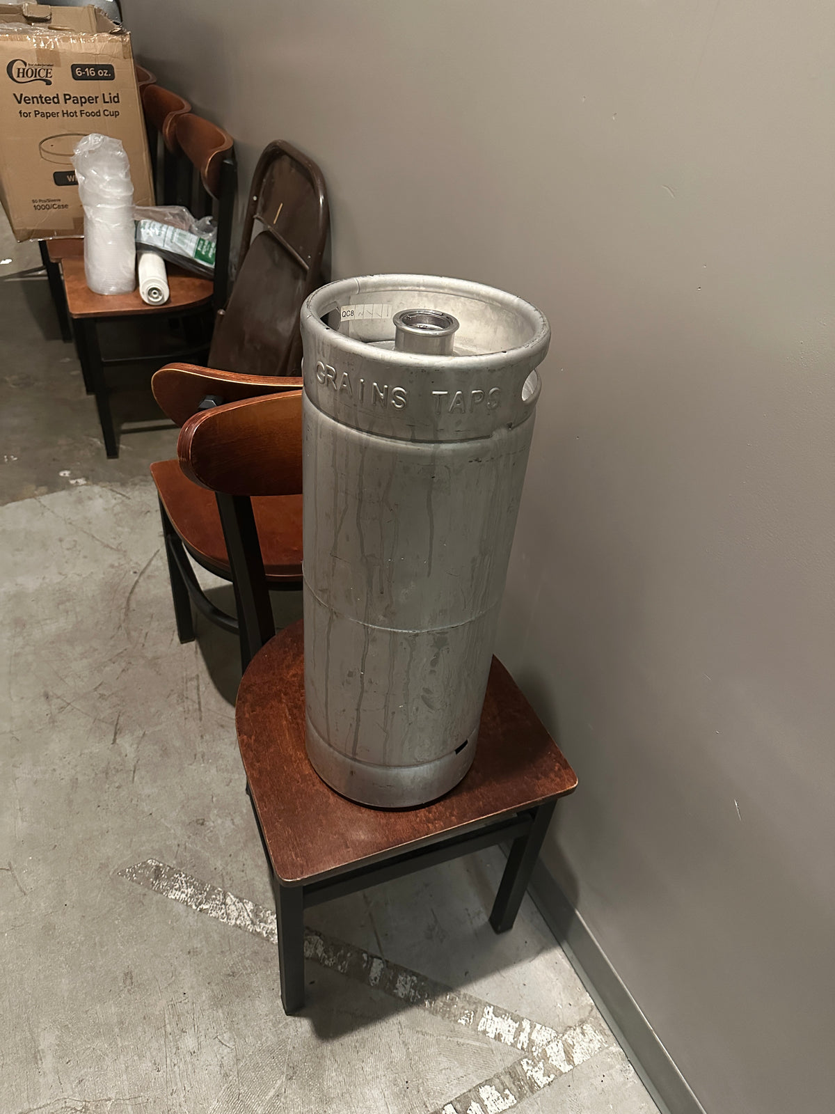 Lot 025 2x sixth barrel keg
