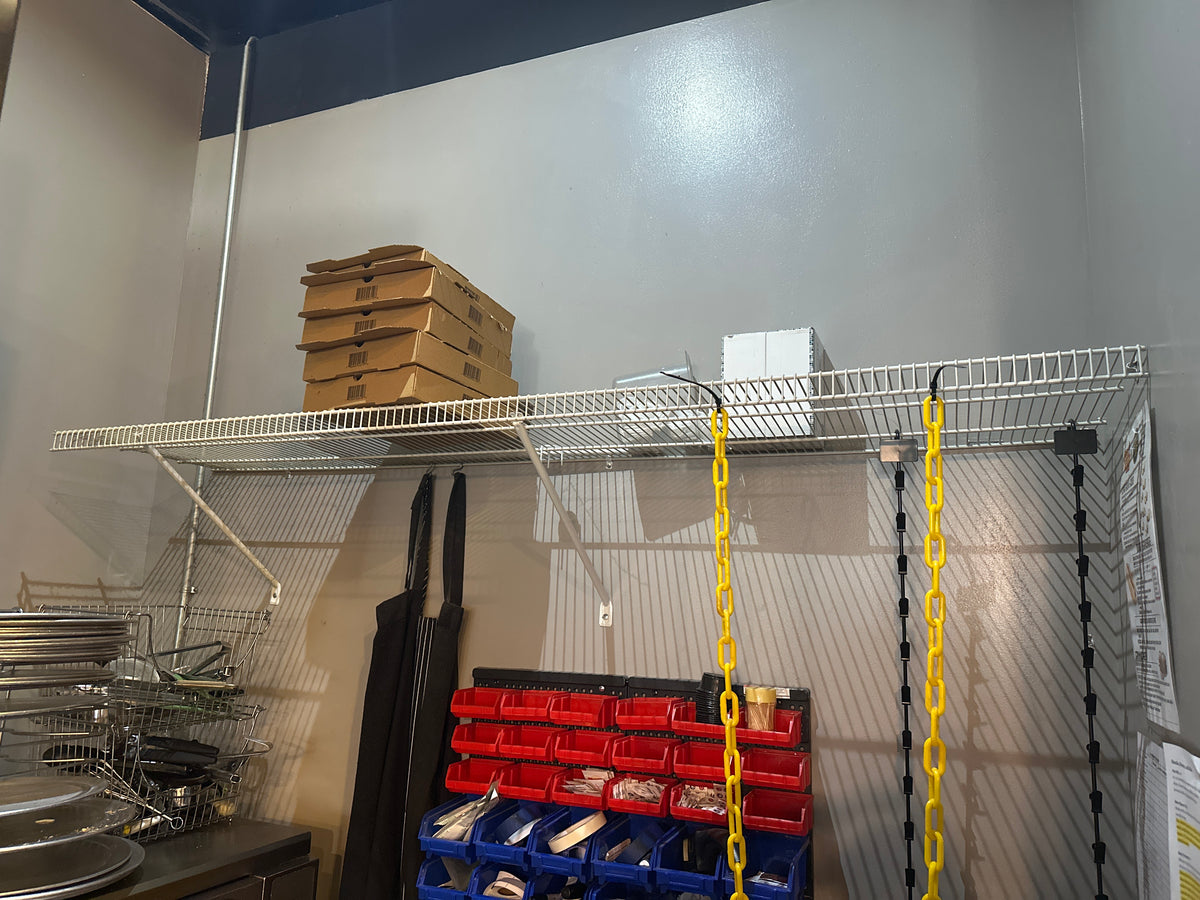 Lot 094 Wire Shelf Holding Pizza Boxes