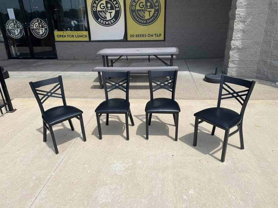 Lot 1928 4x chairs