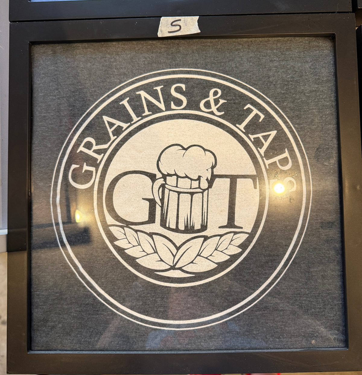 Lot 016 Framed T-Shirt - Gray and White - Small