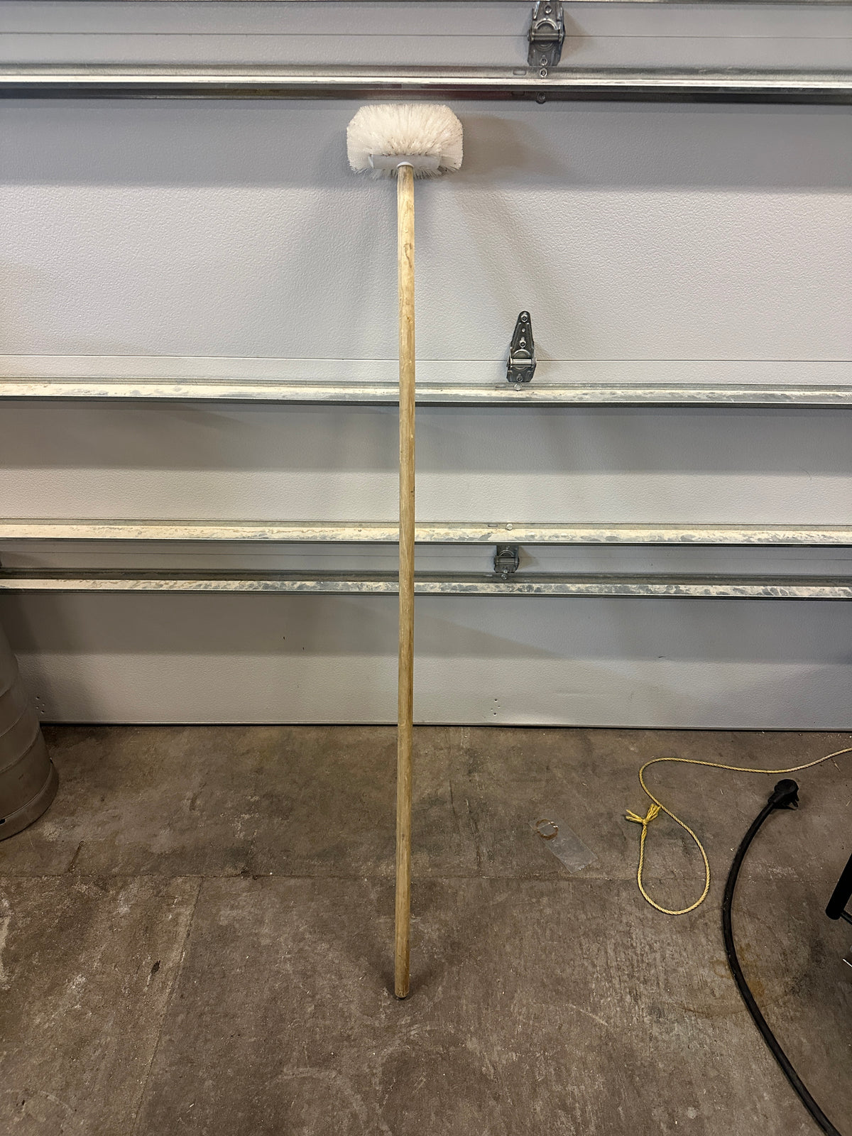 Lot 285 Brush