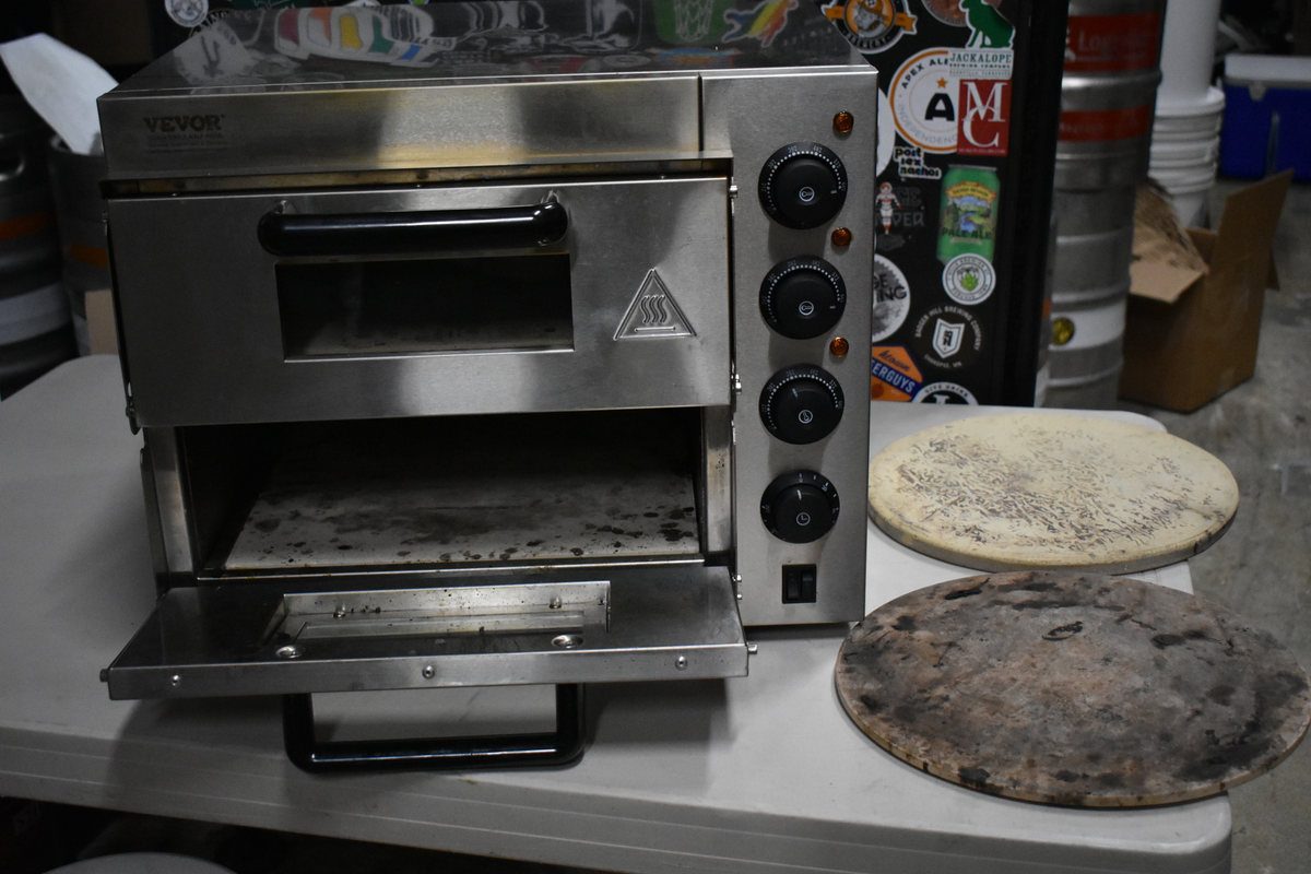 Lot 100 vevor pizza oven