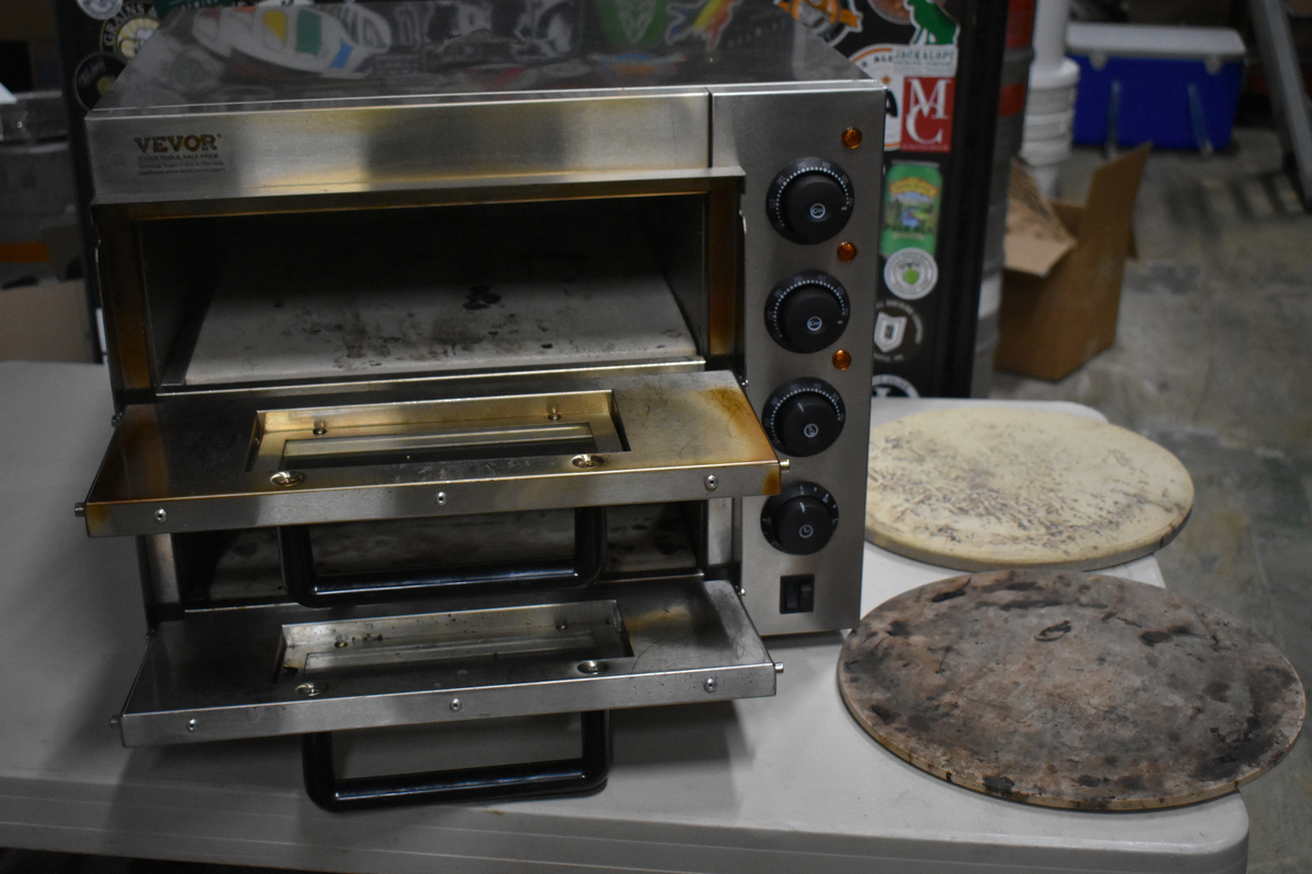 Lot 100 vevor pizza oven