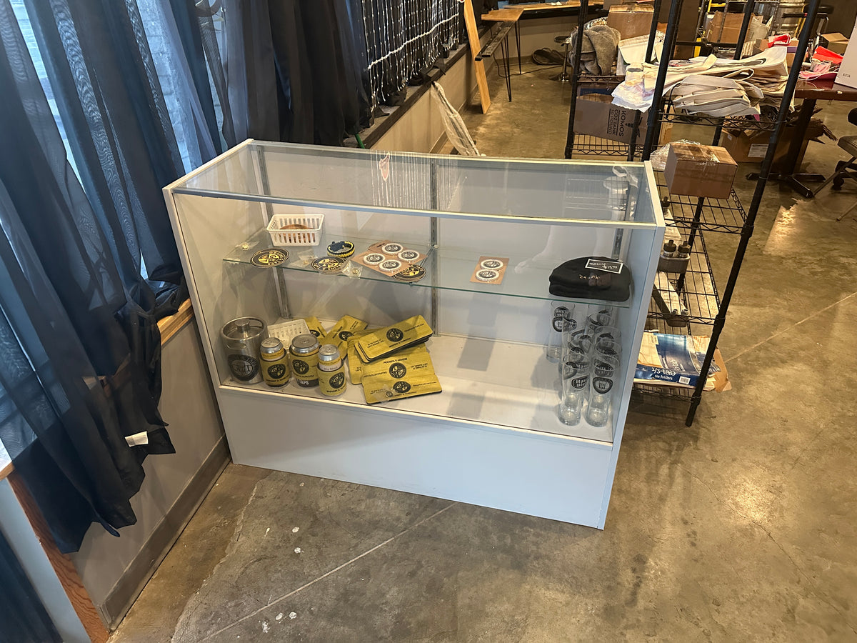 Lot 1037 Display Case