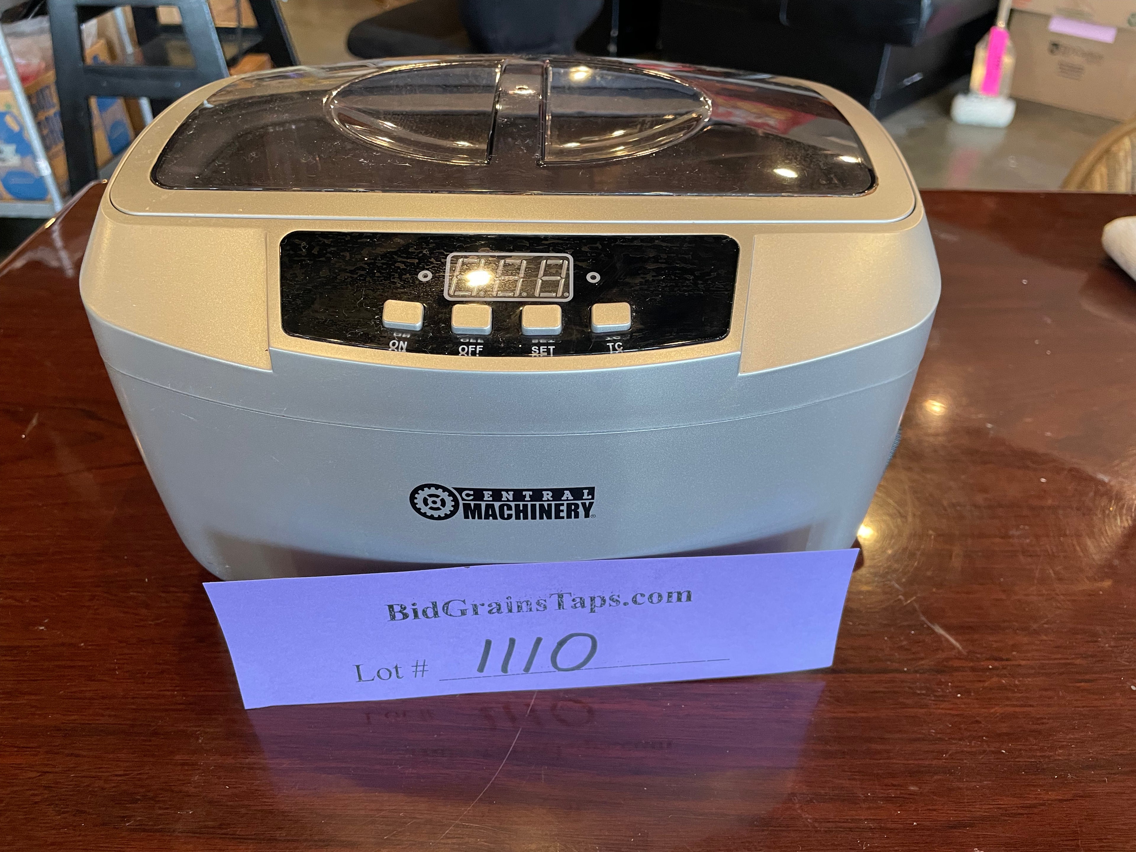 Lot 1110 Central Machinery Ultrasonic Cleaner