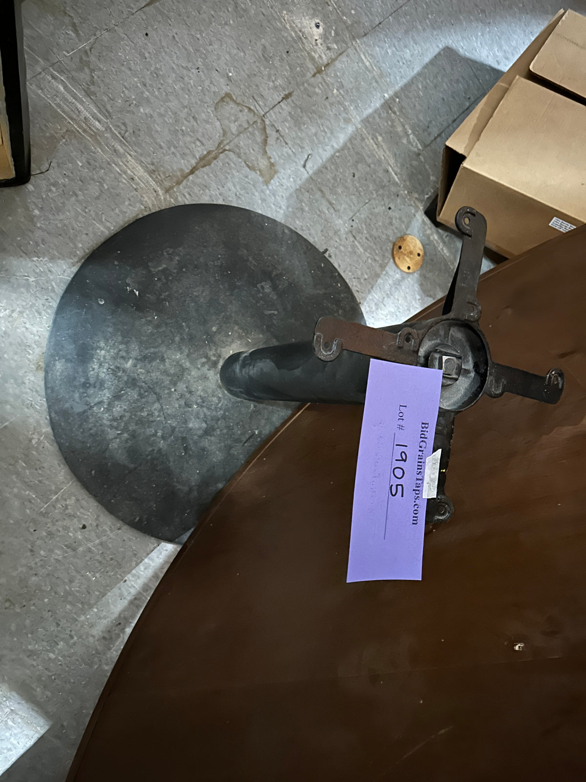 Lot 1905 Sturdy Metal Table Base