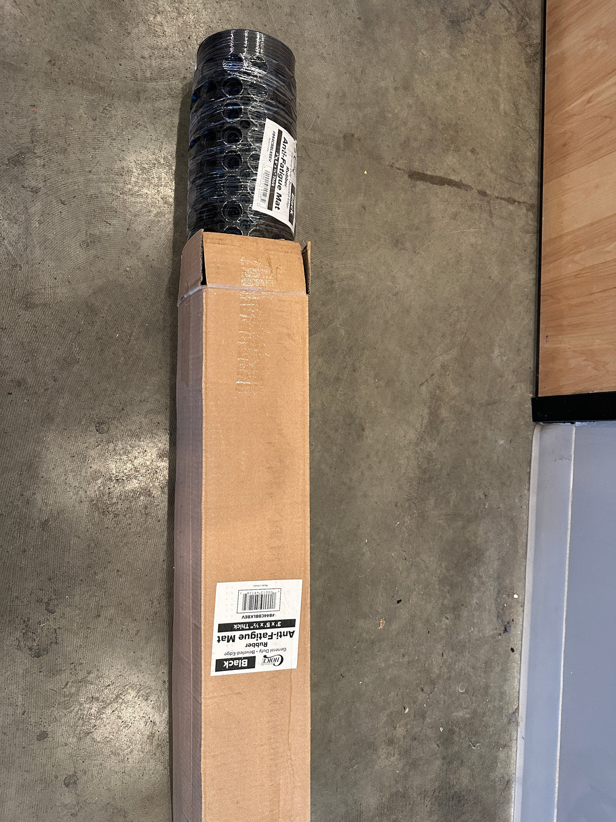 Lot 1912 NEW Choice 3' x 5' Black Rubber Anti-Fatigue Floor Mat with Beveled Edge - 1/2" Thick