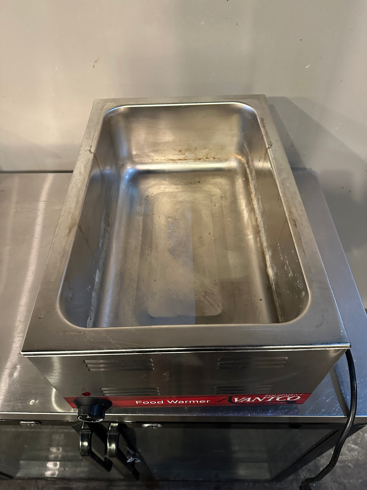 Lot 1934 Avantco Countertop Food Warmer