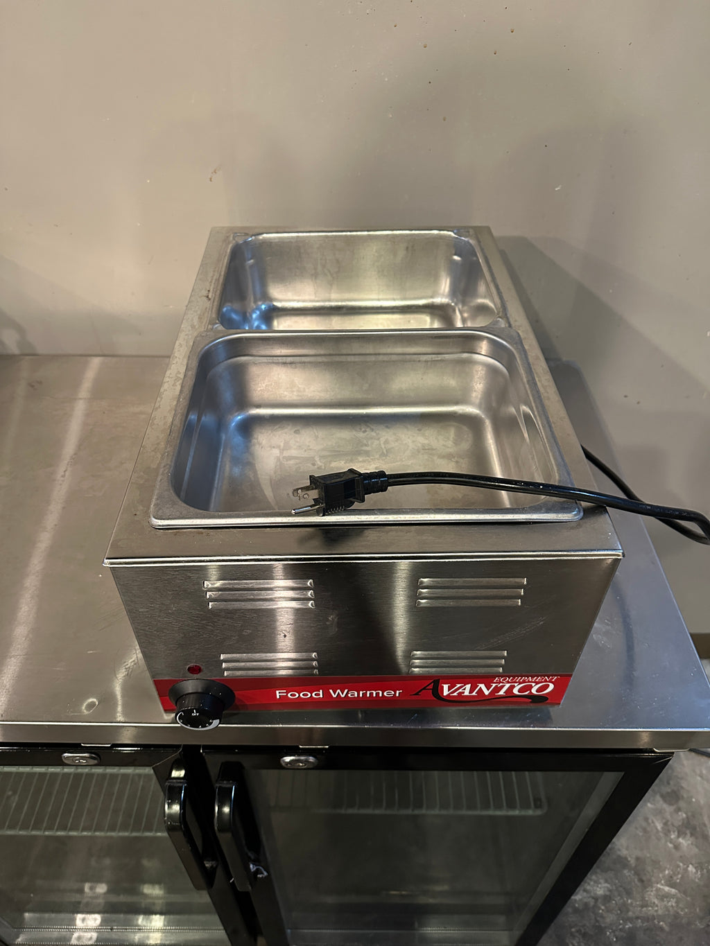 Lot 1934 Avantco Countertop Food Warmer